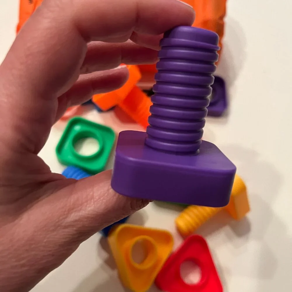 Skoolzy Nuts and Bolts Motor Development Toy (18‎ months and up / new)